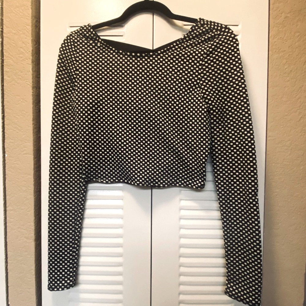 Crop Top w/ Long Sleeves and open Crisscross back